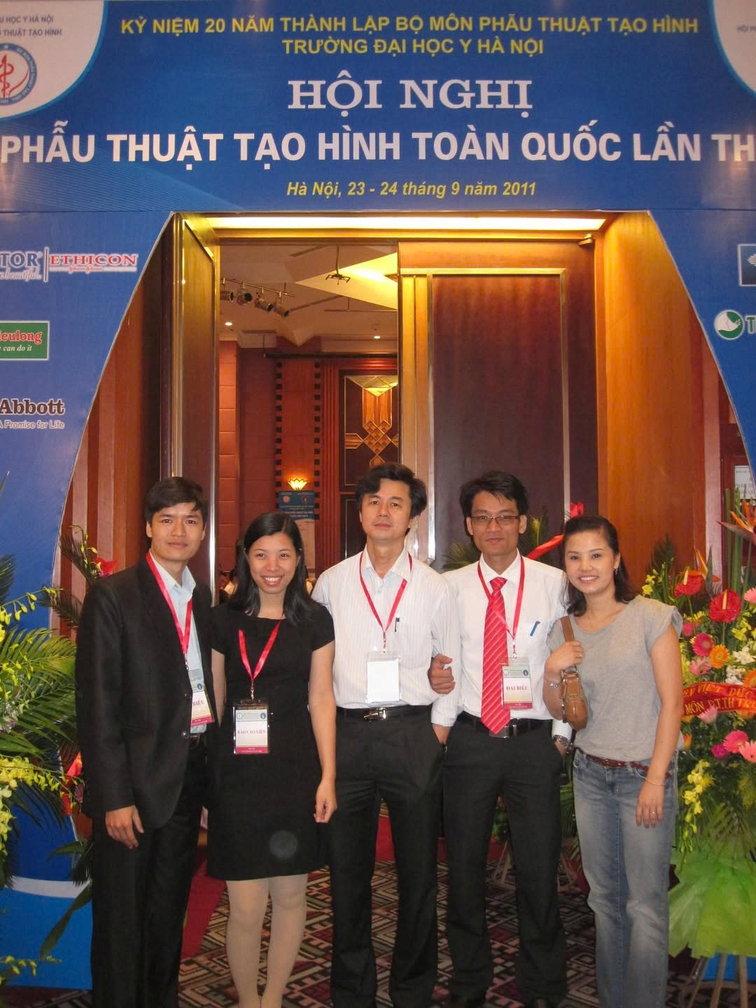 Nâng ngực bao lâu thì hết đau? 2